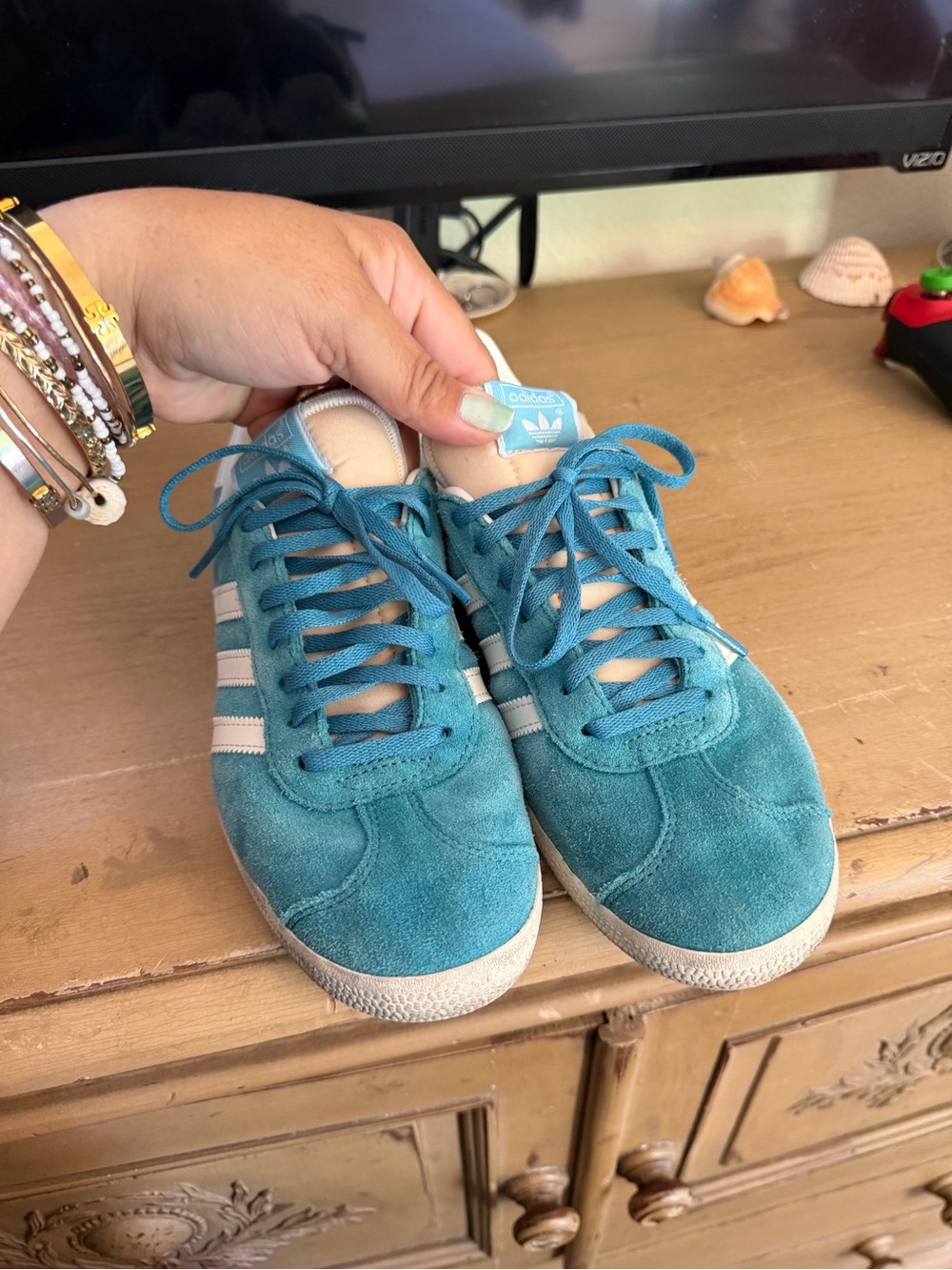 adidas Women's Teal Suede Sneakers with White Stripes  women’s 8 men 6.5